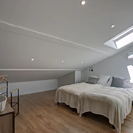 De Charme Moderne, 5 Privees, Et Jardin Luriecq