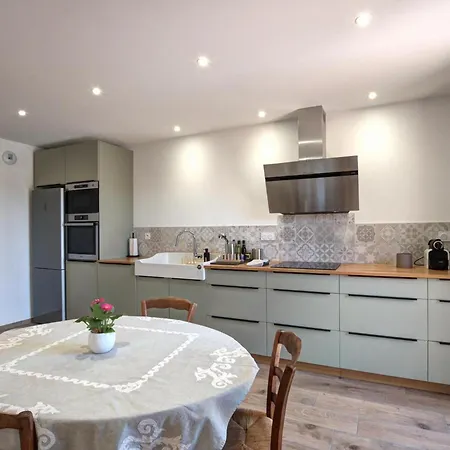 De Charme Moderne, 5 Privees, Et Jardin * Luriecq