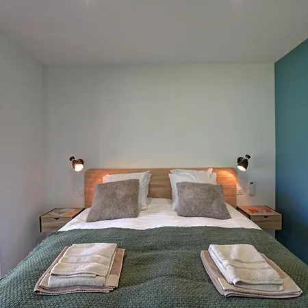 Country house De Charme Moderne, 5 Privees, Et Jardin Luriecq