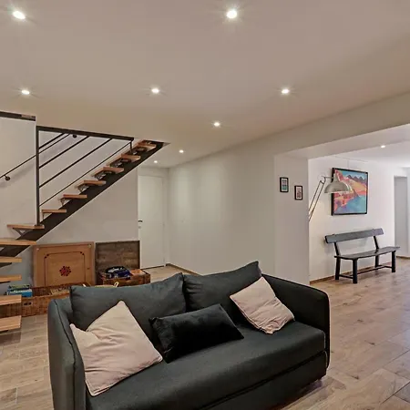 De Charme Moderne, 5 Privees, Et Jardin Luriecq