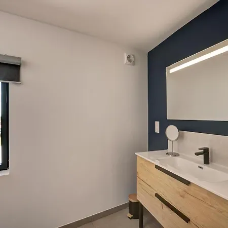 De Charme Moderne, 5 Privees, Et Jardin * Luriecq
