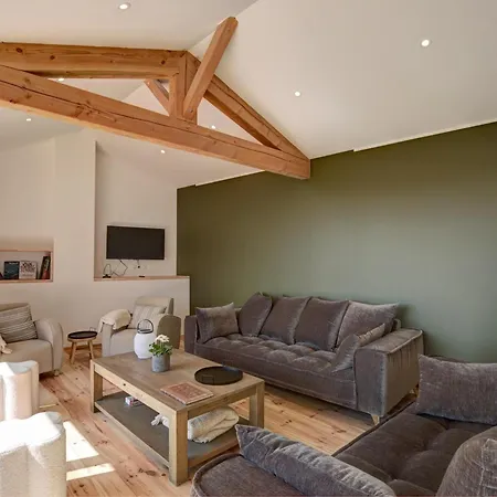 De Charme Moderne, 5 Privees, Et Jardin